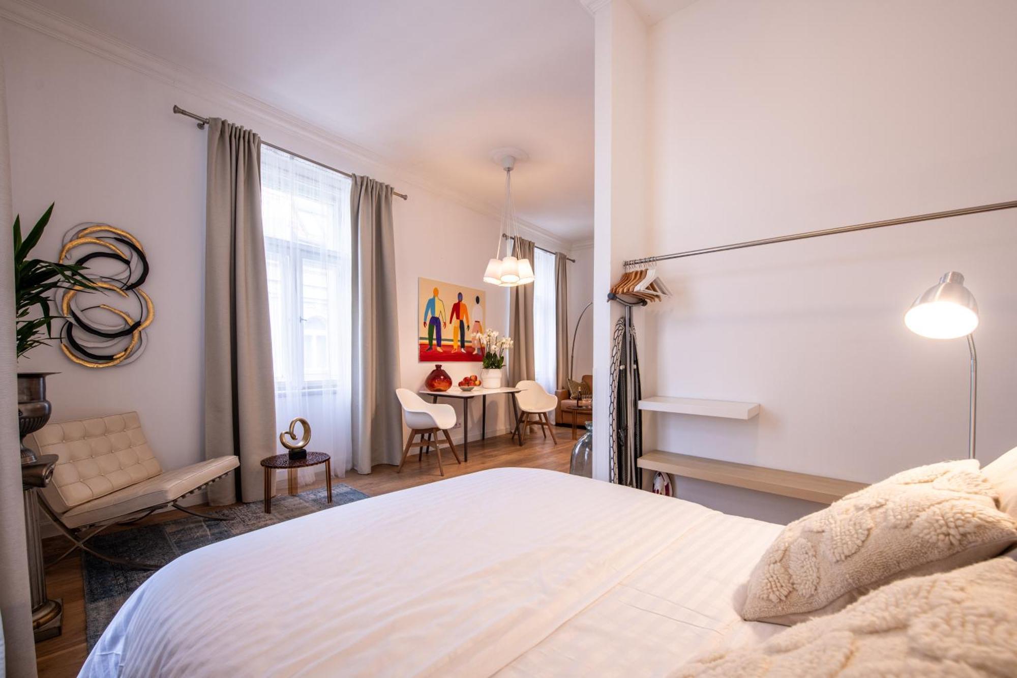 Modern Downtown Apt - Renovated, On Ideal Location Πράγα Εξωτερικό φωτογραφία