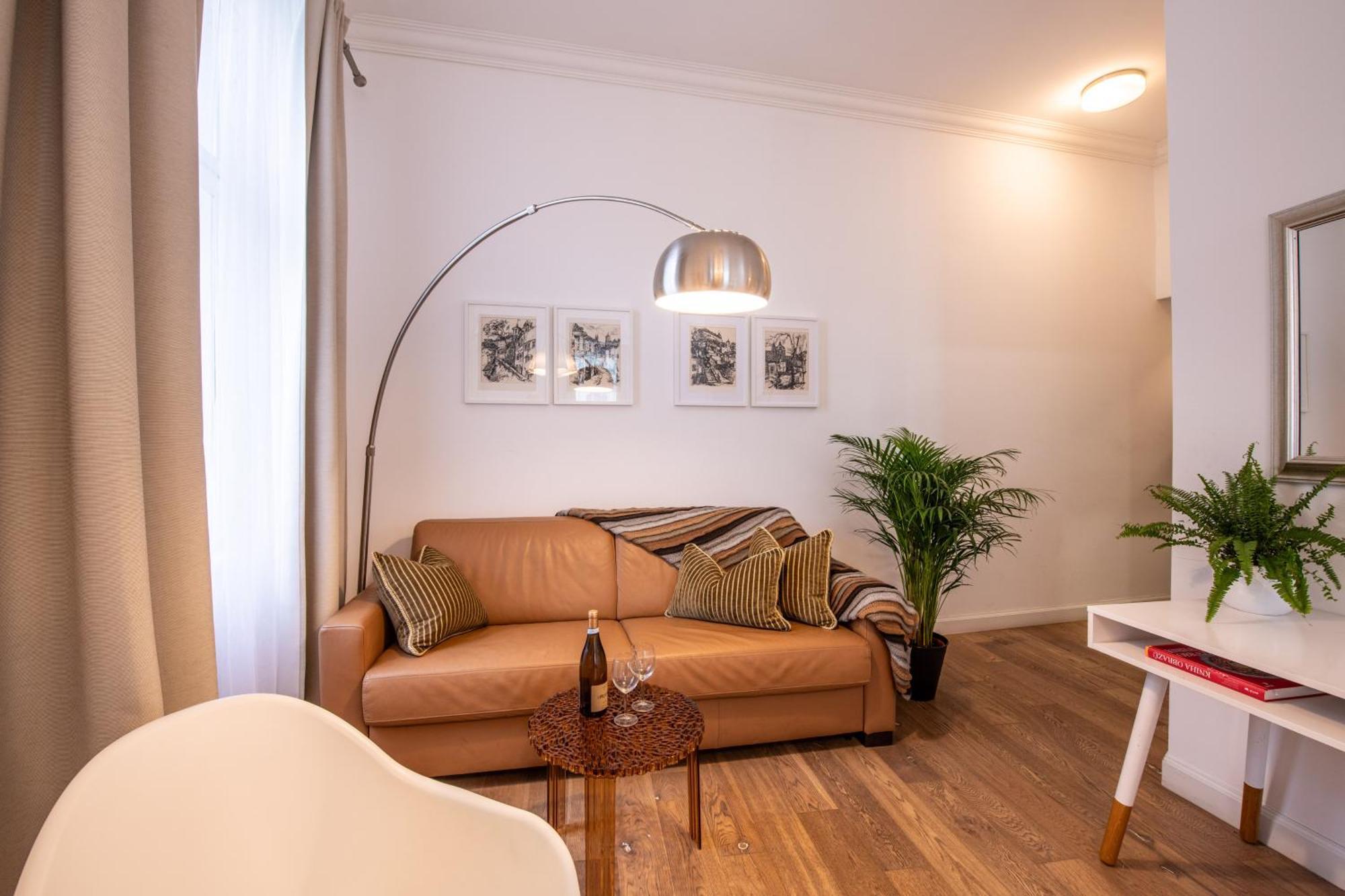 Modern Downtown Apt - Renovated, On Ideal Location Πράγα Εξωτερικό φωτογραφία