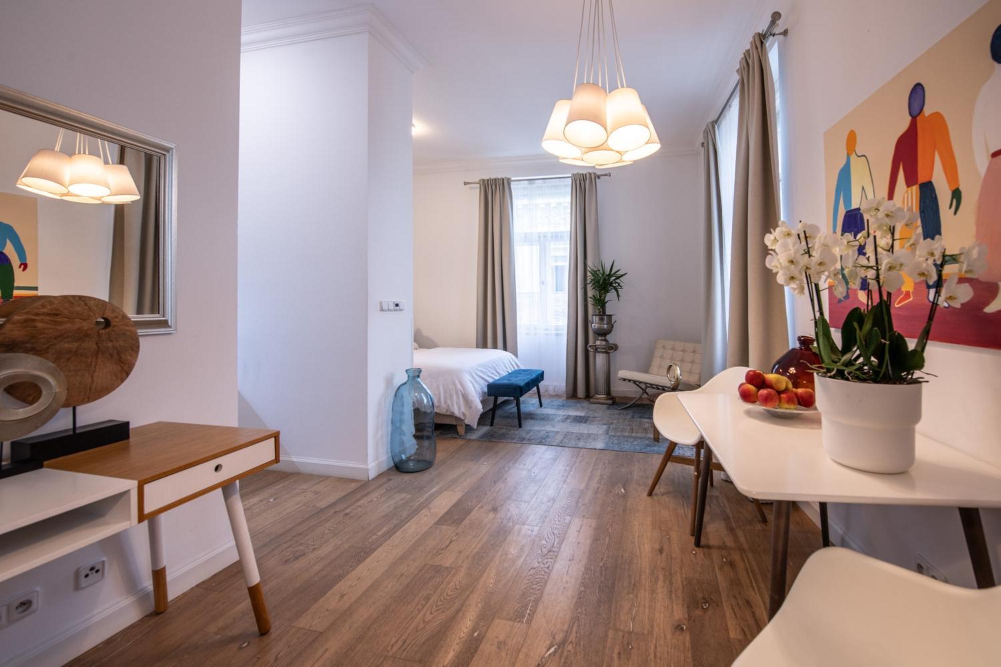 Modern Downtown Apt - Renovated, On Ideal Location Πράγα Εξωτερικό φωτογραφία
